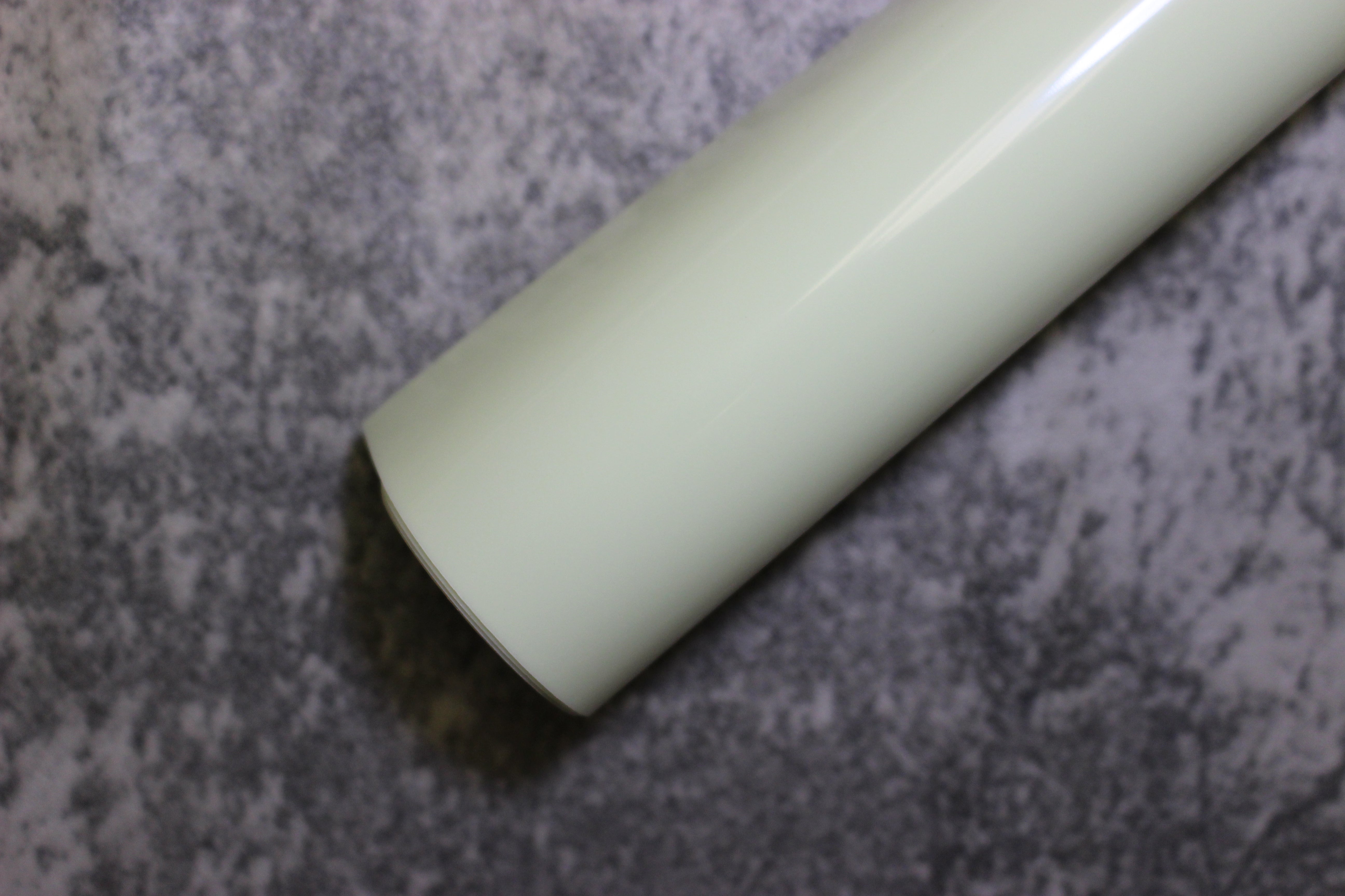 20" Glow in the Dark